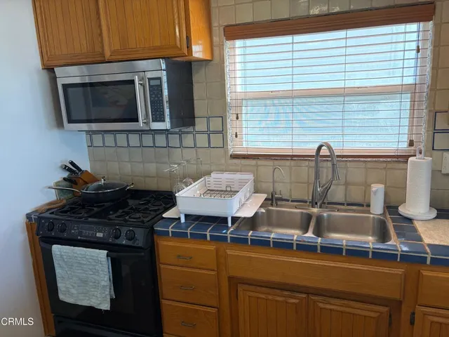 $3,600 | 4027 Ocean Drive, Oxnard, CA 93035