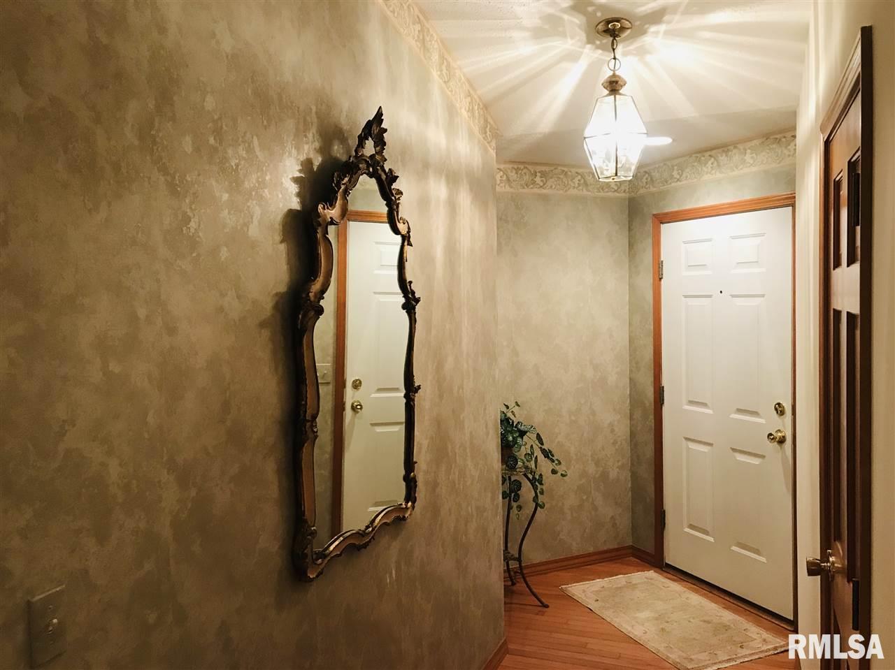 1007 Linden Street Morton, IL 61550 - Photo 10 of 30 Gallery Image 10