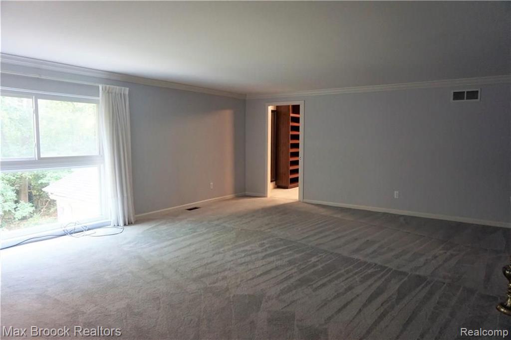 4077 Lincoln Road Bloomfield Hills, MI 48301 - Photo 25 of 30
