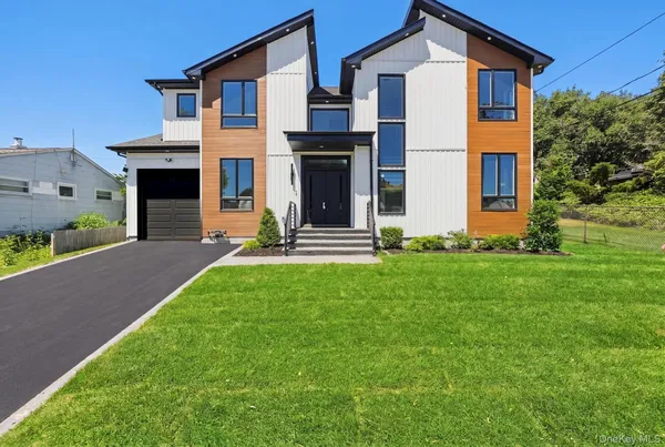 $1,798,000 | 17 Gerhard Road, Plainview, NY 11803