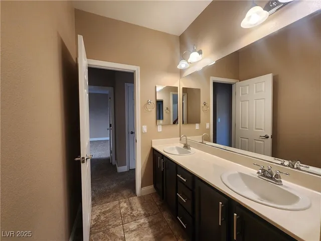 $2,850 | 7426 Matilda Street, Las Vegas, NV 89113