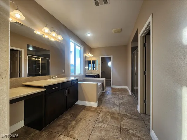 $2,850 | 7426 Matilda Street, Las Vegas, NV 89113