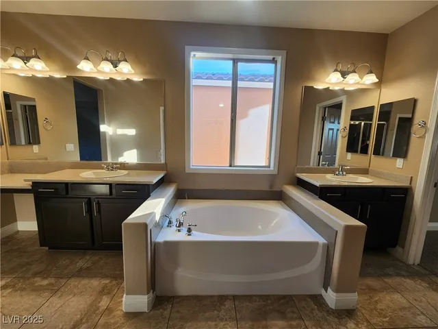 $2,850 | 7426 Matilda Street, Las Vegas, NV 89113