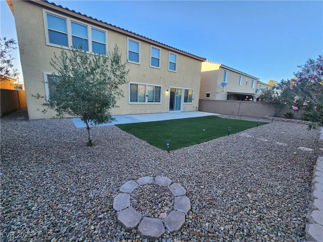 $2,850 | 7426 Matilda Street, Las Vegas, NV 89113