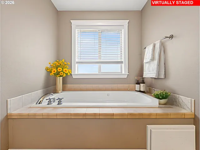 $589,900 | 633 June Drive, Molalla, OR 97038