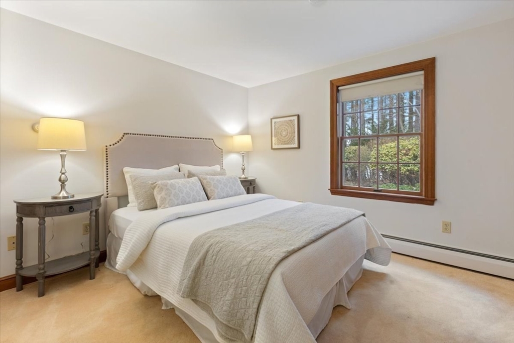 86 Dodges Row Wenham, MA 01984 - Photo 13 of 40