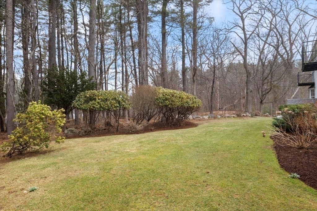 86 Dodges Row Wenham, MA 01984 - Photo 32 of 40