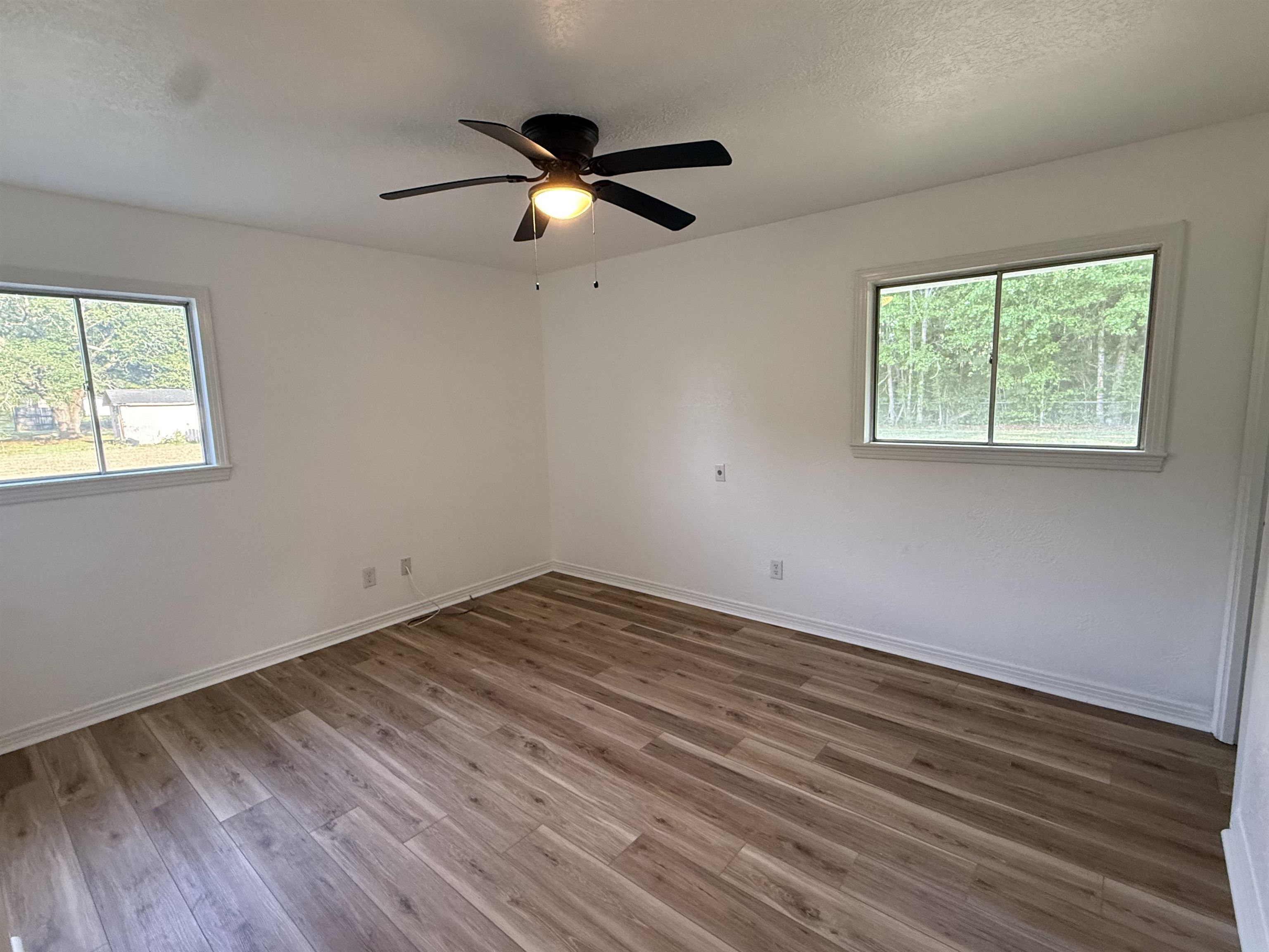245 West Ave P Silsbee, TX 77656 - Photo 10 of 37