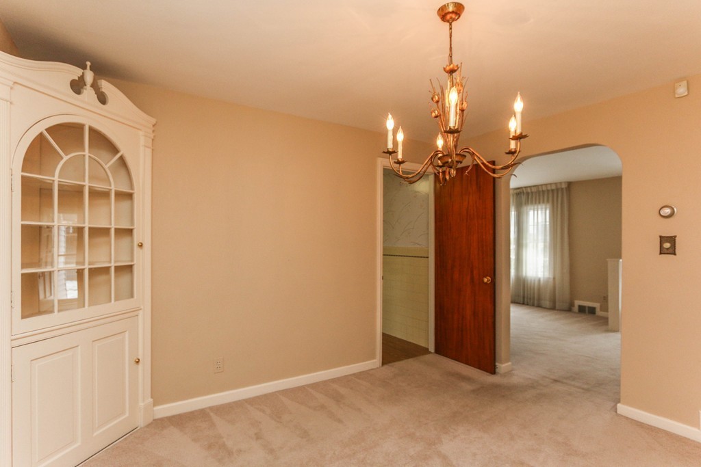 94 Tiffany Street Springfield, MA 01108 - Photo 11 of 16