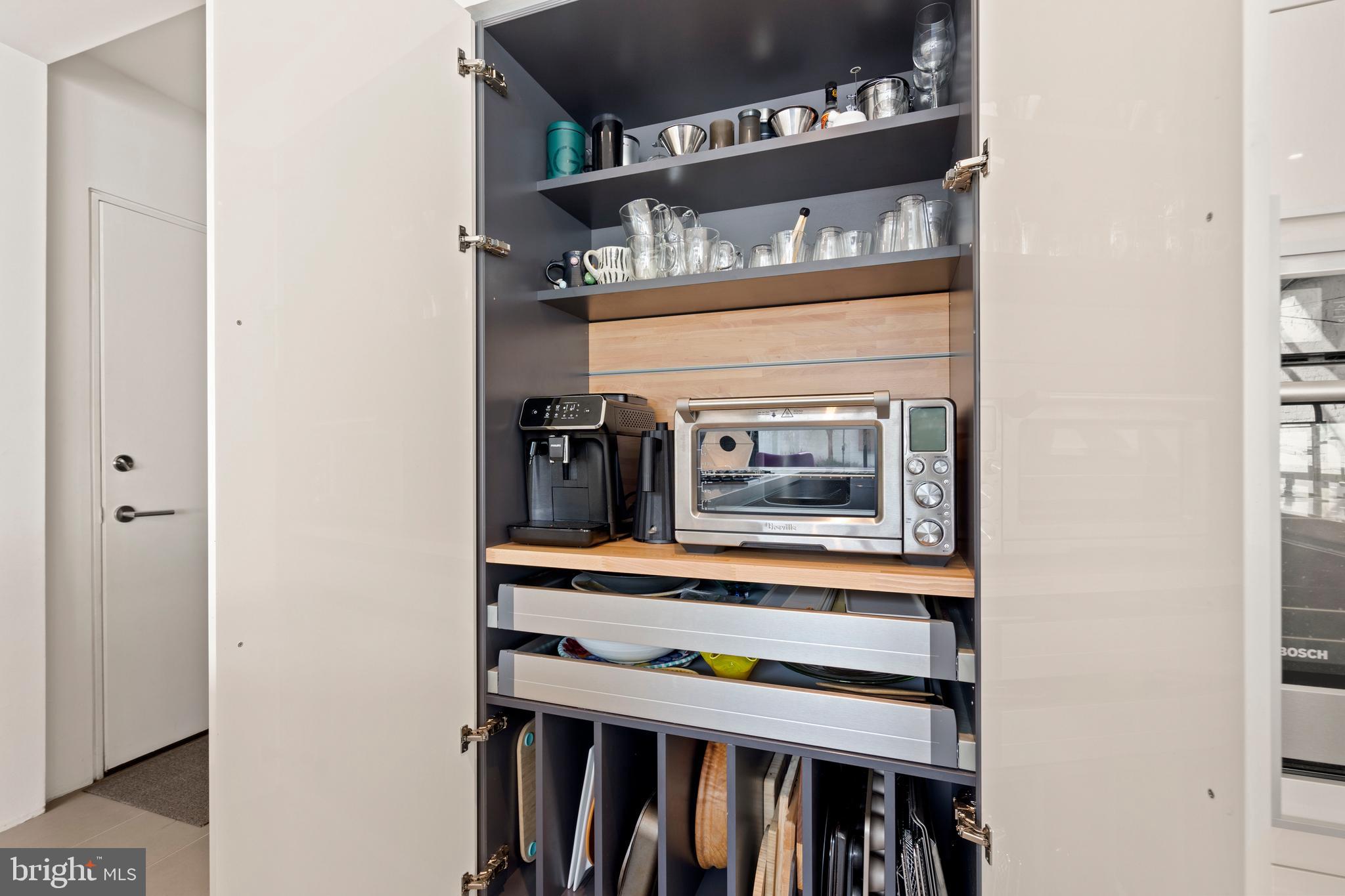 633 E Street Southeast Washington, DC 20003 - Photo 17 of 52 a view of an entryway with rack