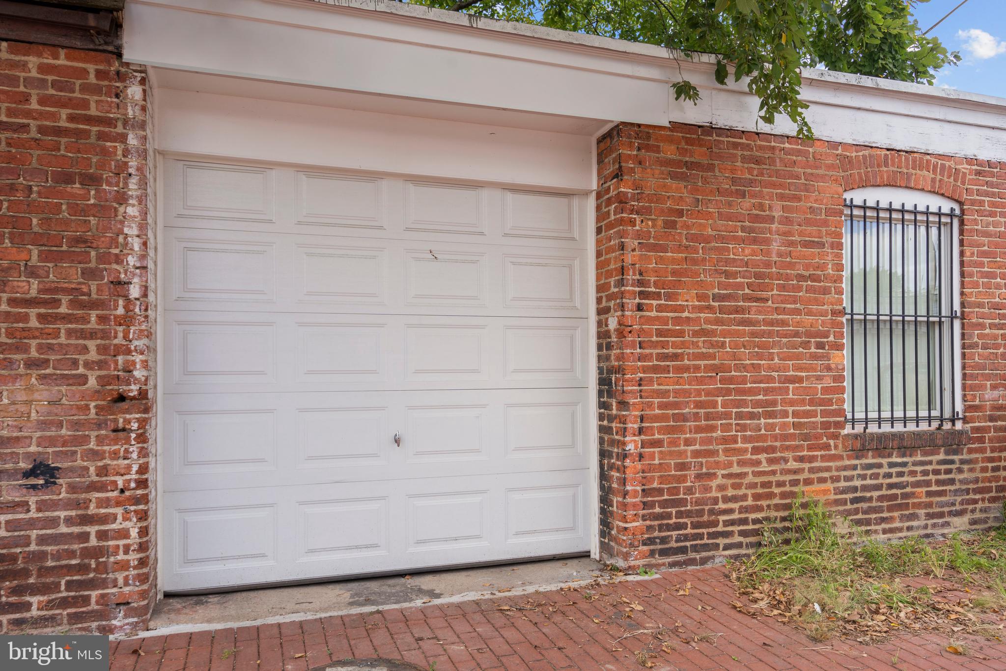 633 E Street Southeast Washington, DC 20003 - Photo 51 of 52 a view of front door of house