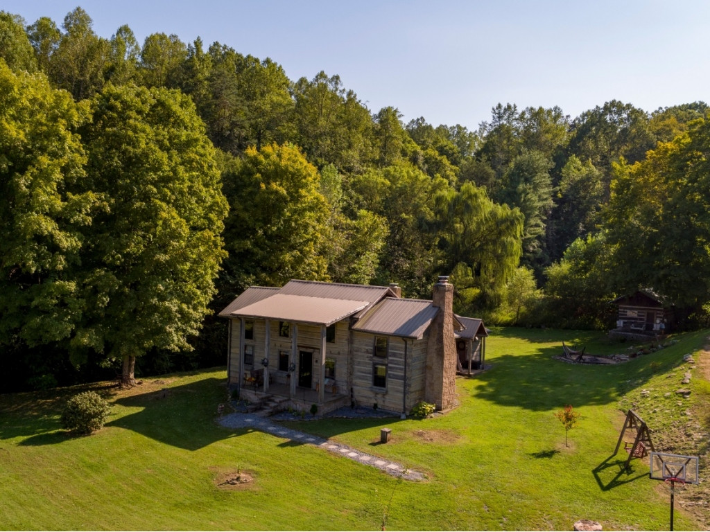 337 Devils Nose Road Rogersville, TN 37857 - Photo 2 of 36 Photo 2