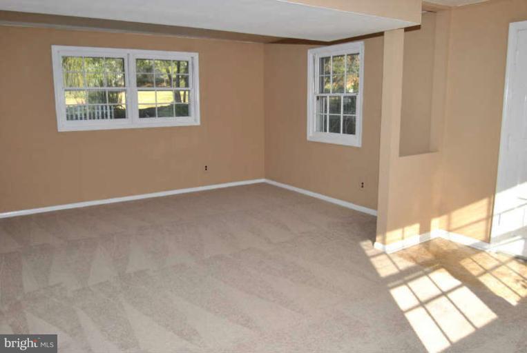 9348 Worrell Avenue Lanham, MD 20706 - Photo 22 of 30 Family Room