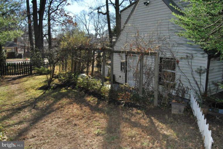 9348 Worrell Avenue Lanham, MD 20706 - Photo 7 of 30 Side Yard