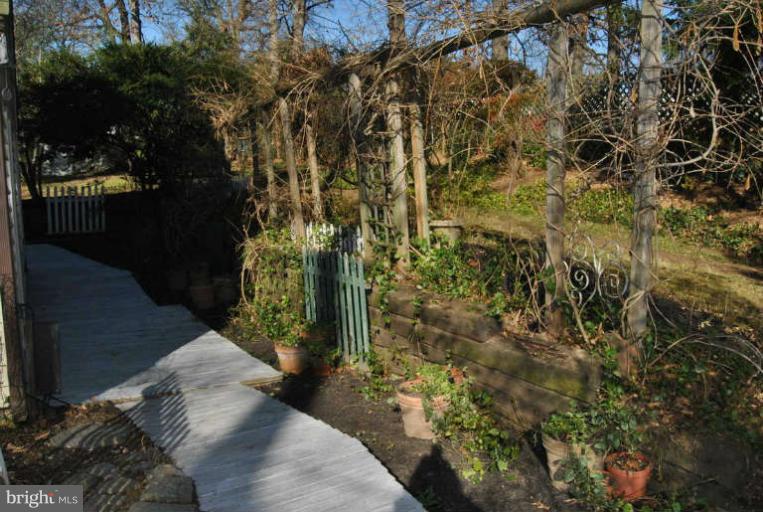 9348 Worrell Avenue Lanham, MD 20706 - Photo 9 of 30 Side Walkway