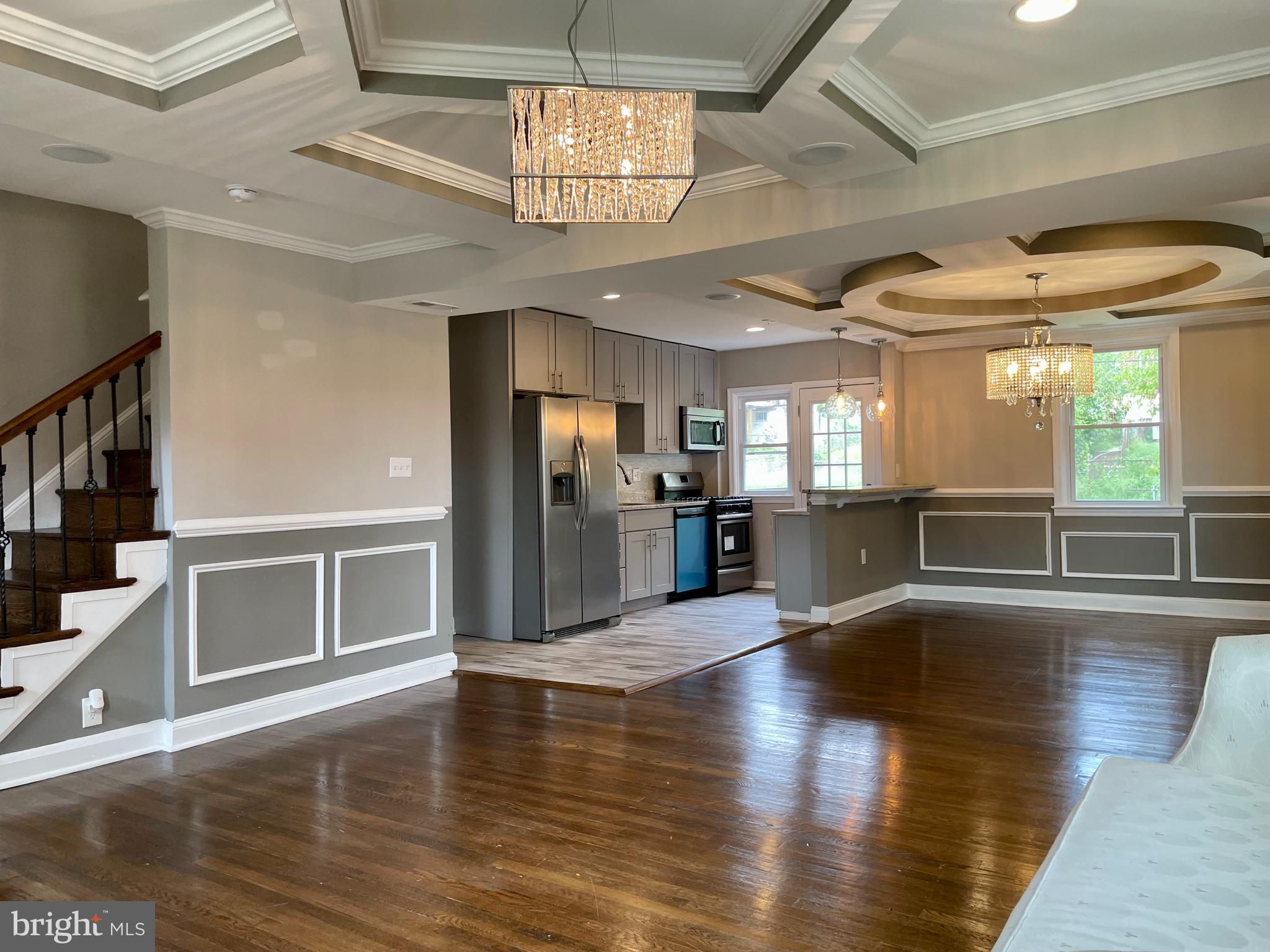 1634 Northgate Road Baltimore, MD 21218 - Photo 4 of 30 Beautiful hardwoods and architectural details