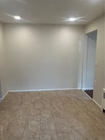 $2,250 | 31 North Hillside Avenue, Unit 2S, Elmsford, NY 10523