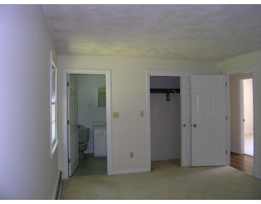 96 Washburn Avenue Wellesley, MA 02481 - Photo 5 of 14