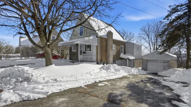 $150,000 | 652 Riverview Drive, Dravosburg, PA 15034