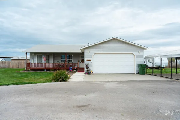 $390,000 | 3814 Louise Street, Vale, OR 97918