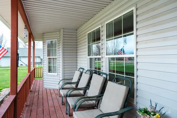 $390,000 | 3814 Louise Street, Vale, OR 97918