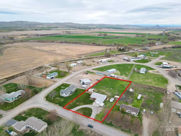 $390,000 | 3814 Louise Street, Vale, OR 97918