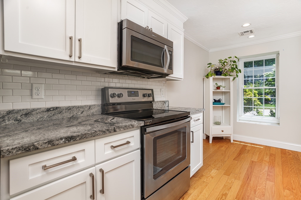 502 Ridgefield Circle, Unit A Clinton, MA 01510 - Photo 5 of 31