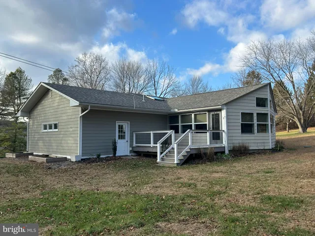 $2,300 | 136 Cedar Knoll Road, Coatesville, PA 19320