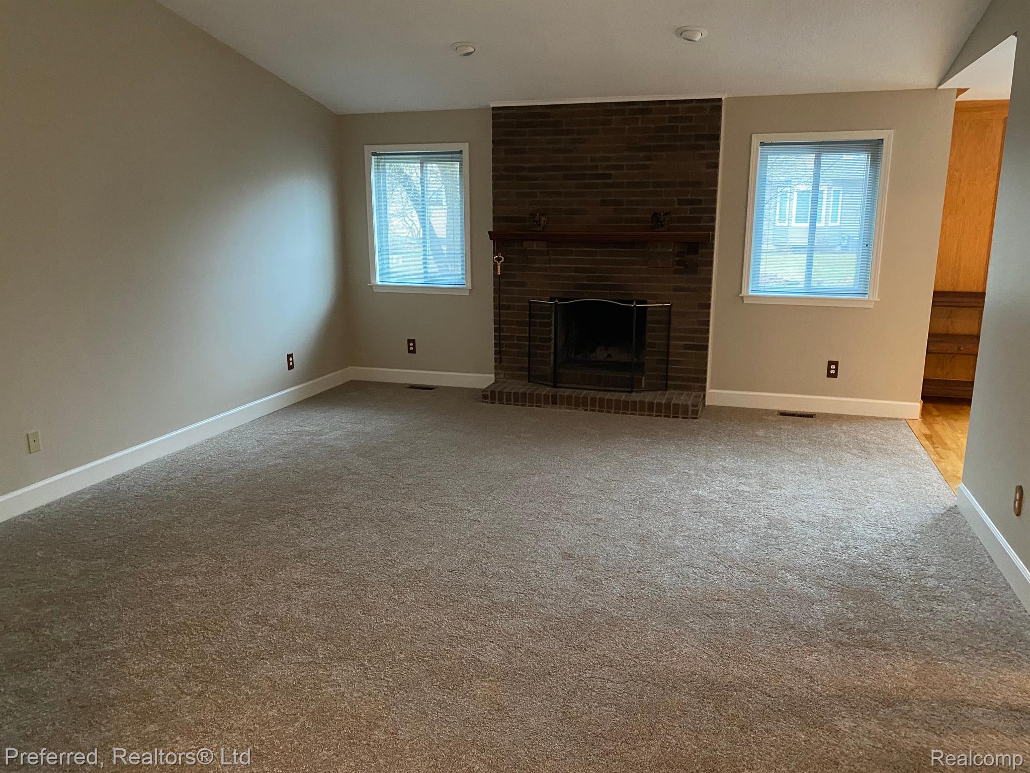 1133 High-Ridge Drive Canton, MI 48187 - Photo 5 of 24 Great Room