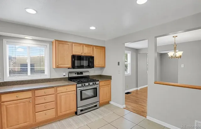 $2,600 | 1720 South Madison Street, Denver, CO 80210