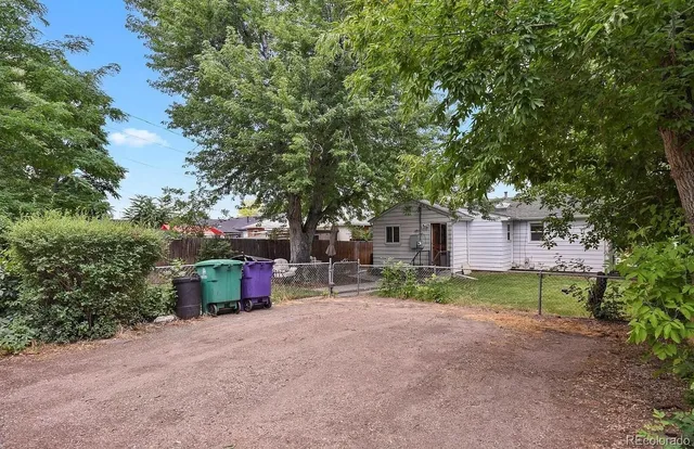 $2,600 | 1720 South Madison Street, Denver, CO 80210