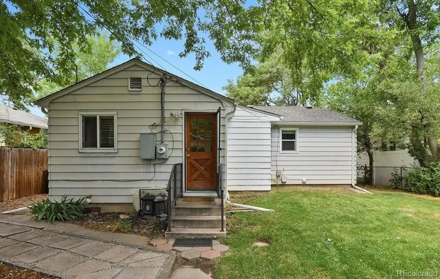 $2,600 | 1720 South Madison Street, Denver, CO 80210