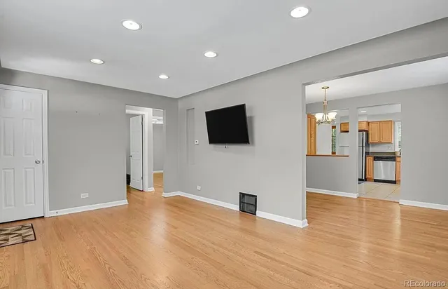 $2,600 | 1720 South Madison Street, Denver, CO 80210