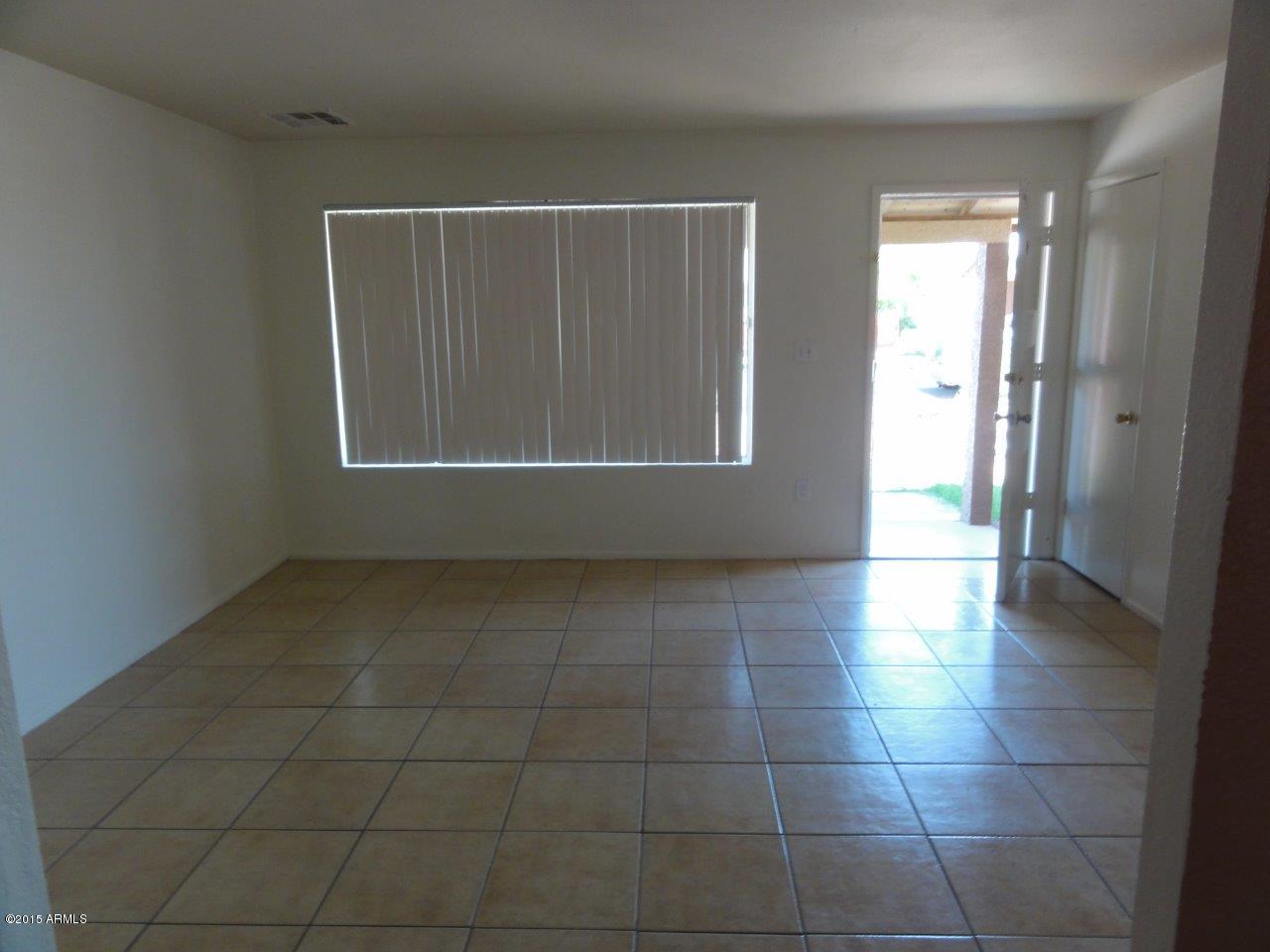 4819 West Granada Road Phoenix, AZ 85035 - Photo 6 of 31 Granada 006