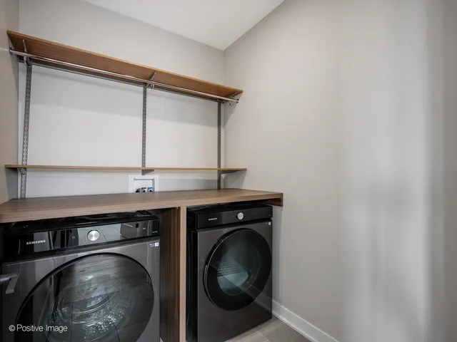 $11,000 | 1114 West Carroll Avenue, Unit PH3204, Chicago, IL 60607