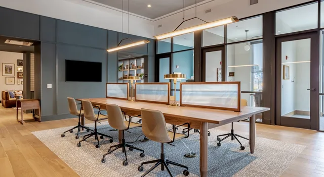 $11,000 | 1114 West Carroll Avenue, Unit PH3204, Chicago, IL 60607