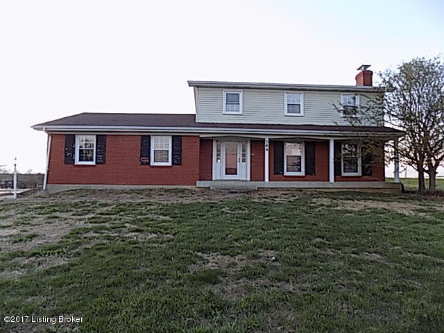 Spacious 2 Story Home!