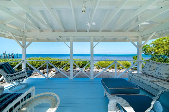 $3,400,000 | 111 Windy Point Circle, Marathon, FL 33050