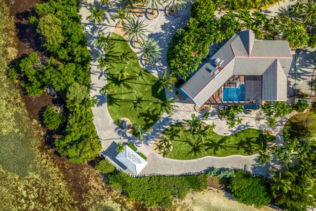 a house view with a outdoor space