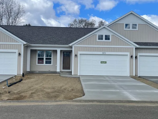 $344,900 | 1573 North Village Circle, Kalamazoo, MI 49009