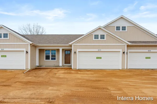 $344,900 | 1573 North Village Circle, Kalamazoo, MI 49009