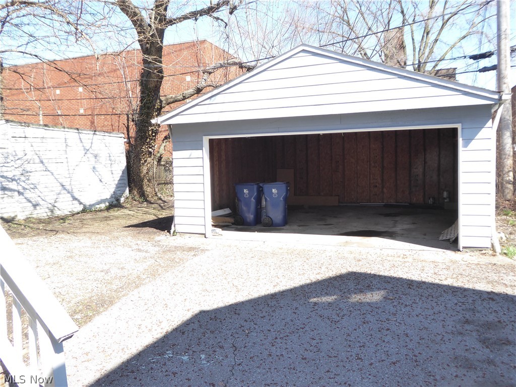 2179 Edgewood Road Cleveland, OH 44118 - Photo 39 of 41