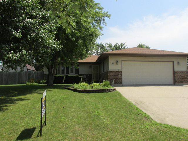 708 South Cooper Road New Lenox, IL 60451 - Photo 1 of 24 a front view of house with yard and green space