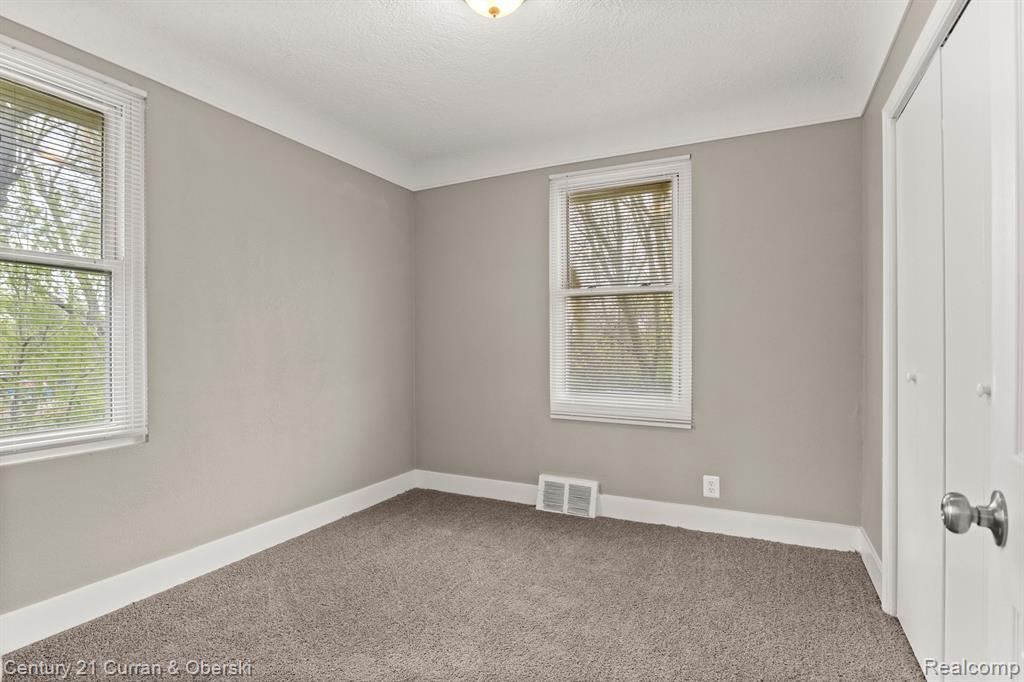 3231 Walnut Street Inkster, MI 48141 - Photo 17 of 46