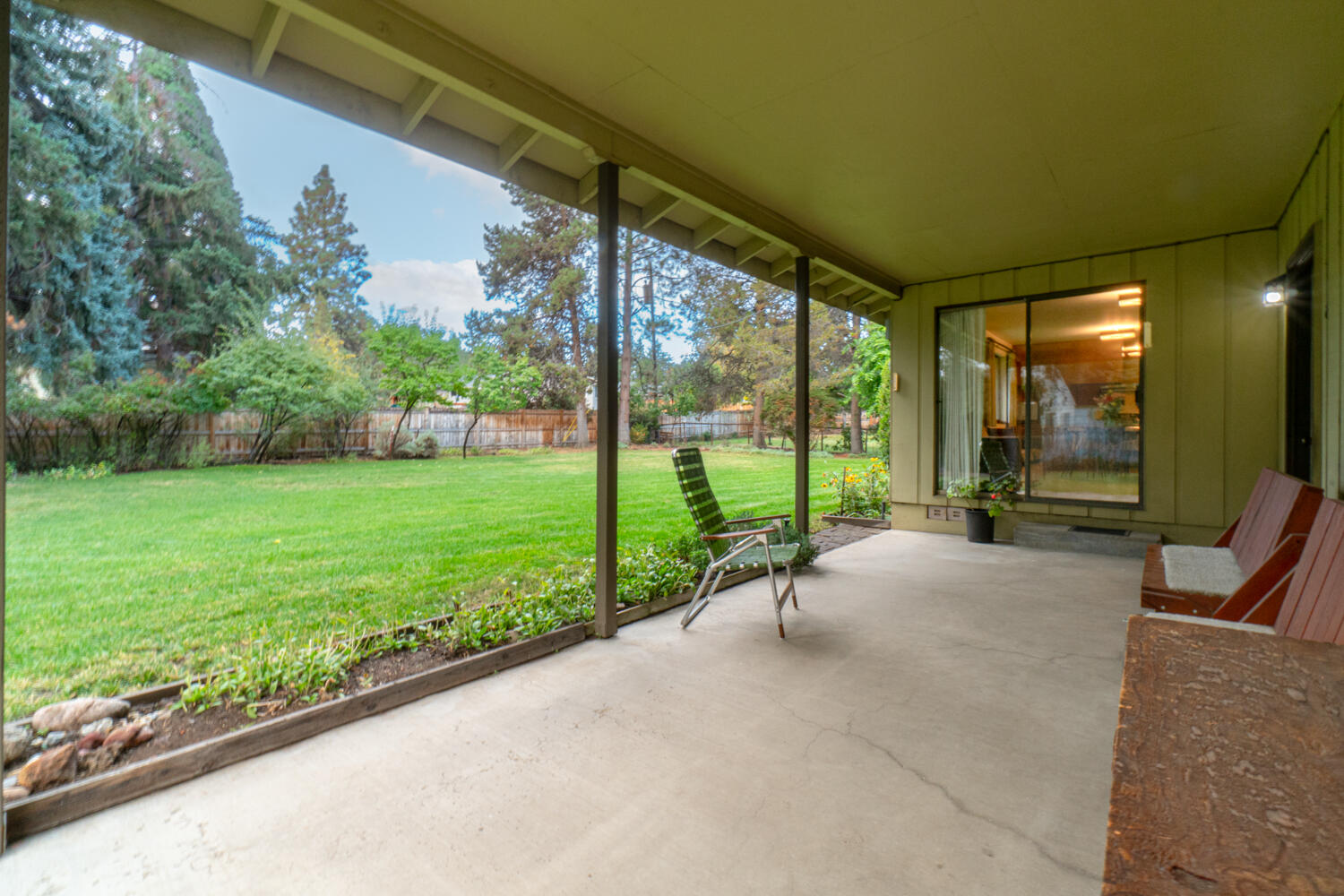 1005 Northeast Butler Market Road Bend, OR 97701 - Photo 38 of 43 1005-008