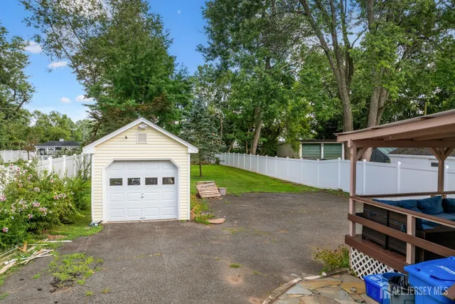 a view of a garden with plants