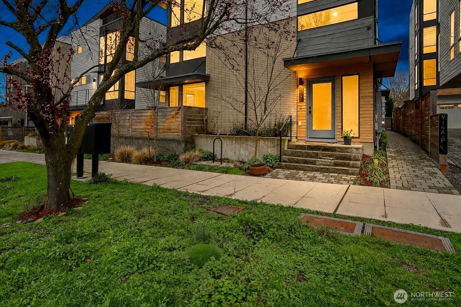 916 Northwest 56th Street, Unit G Seattle, WA 98107 - Photo 2 of 40