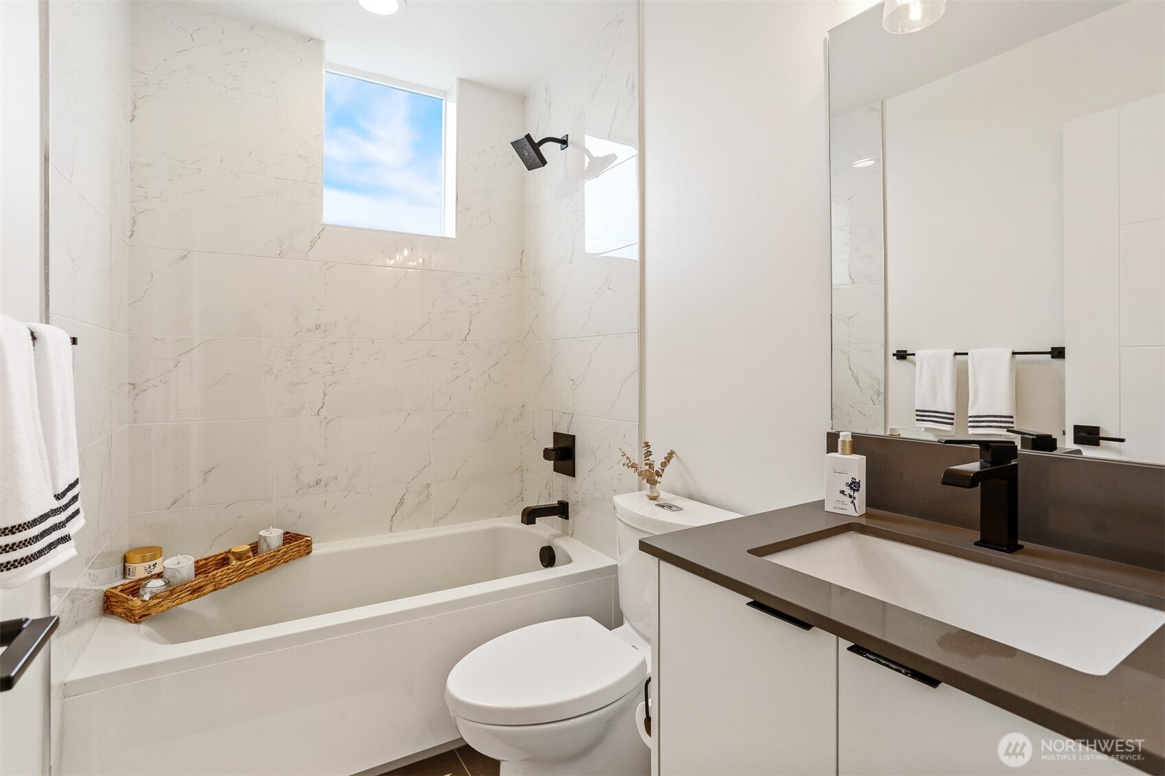 916 Northwest 56th Street, Unit G Seattle, WA 98107 - Photo 23 of 40