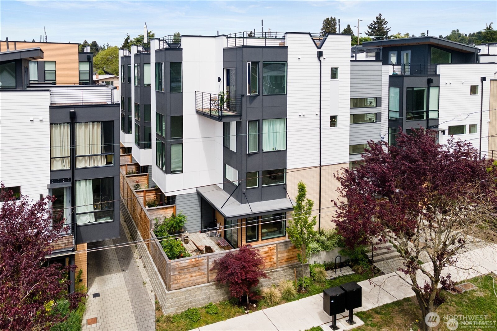 916 Northwest 56th Street, Unit G Seattle, WA 98107 - Photo 34 of 40