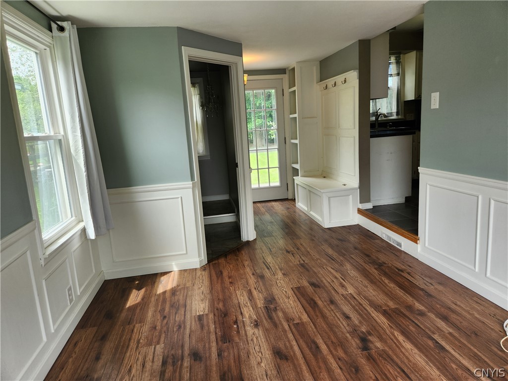 200 Windemere Road Syracuse, NY 13219 - Photo 15 of 29 Family Room